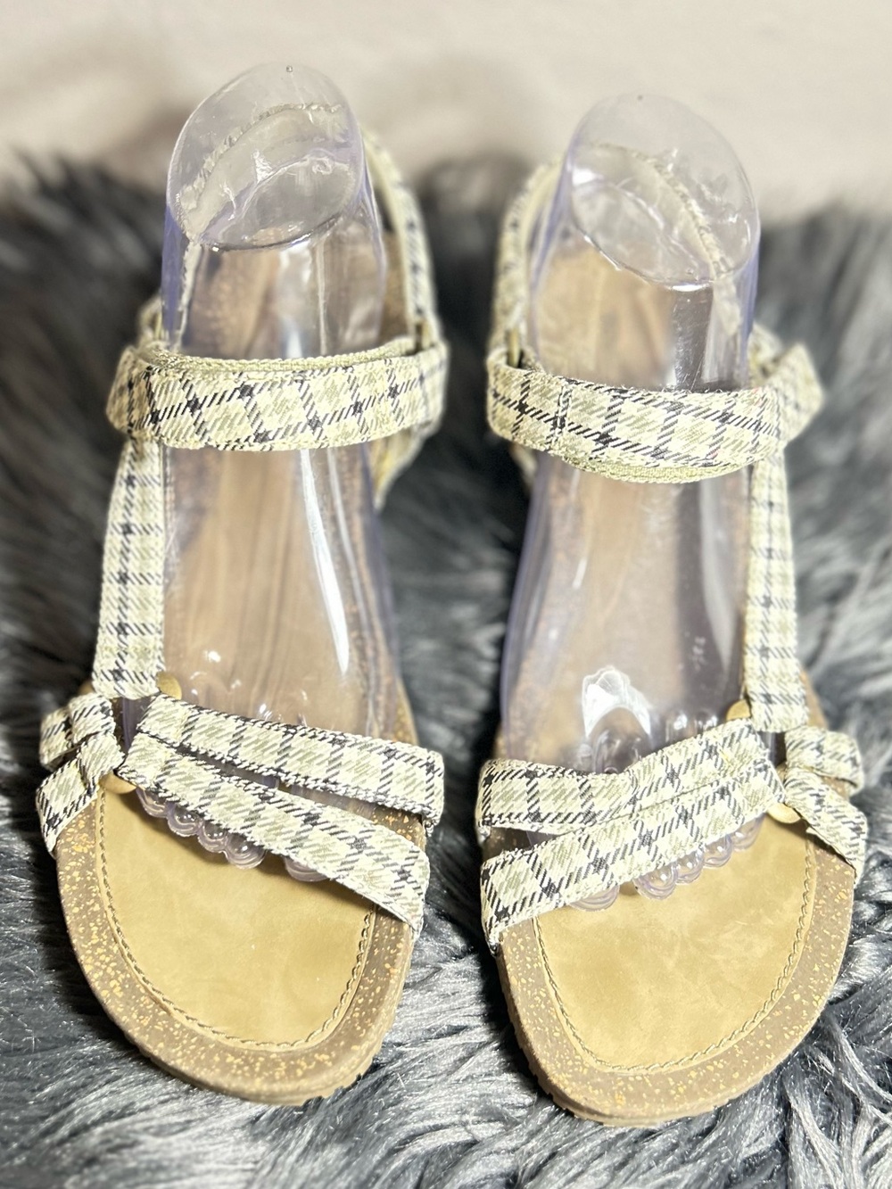Teva Plaid Strappy Wedge Sandals - Brown/Beige Size 11 - Picture 2 of 7